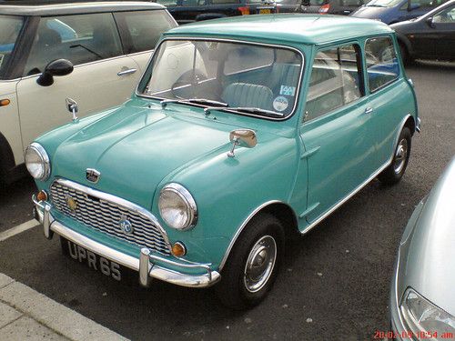 1960 Austin Mini profile