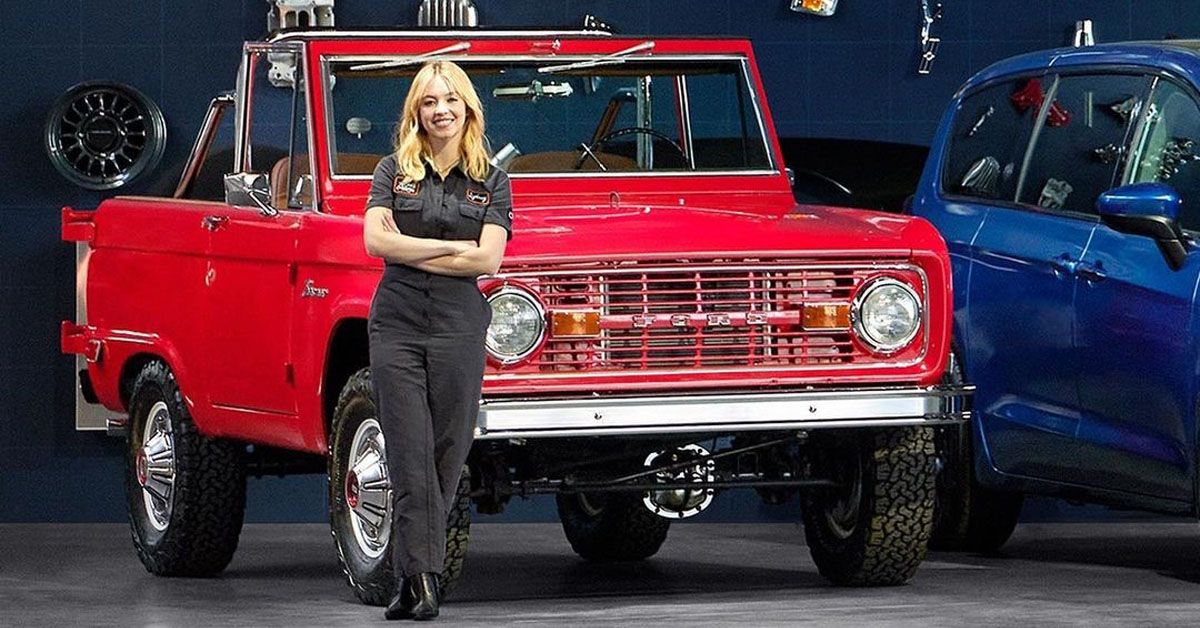 Sydney Sweeney Rebuilds A Classic 1969 Ford Bronco 