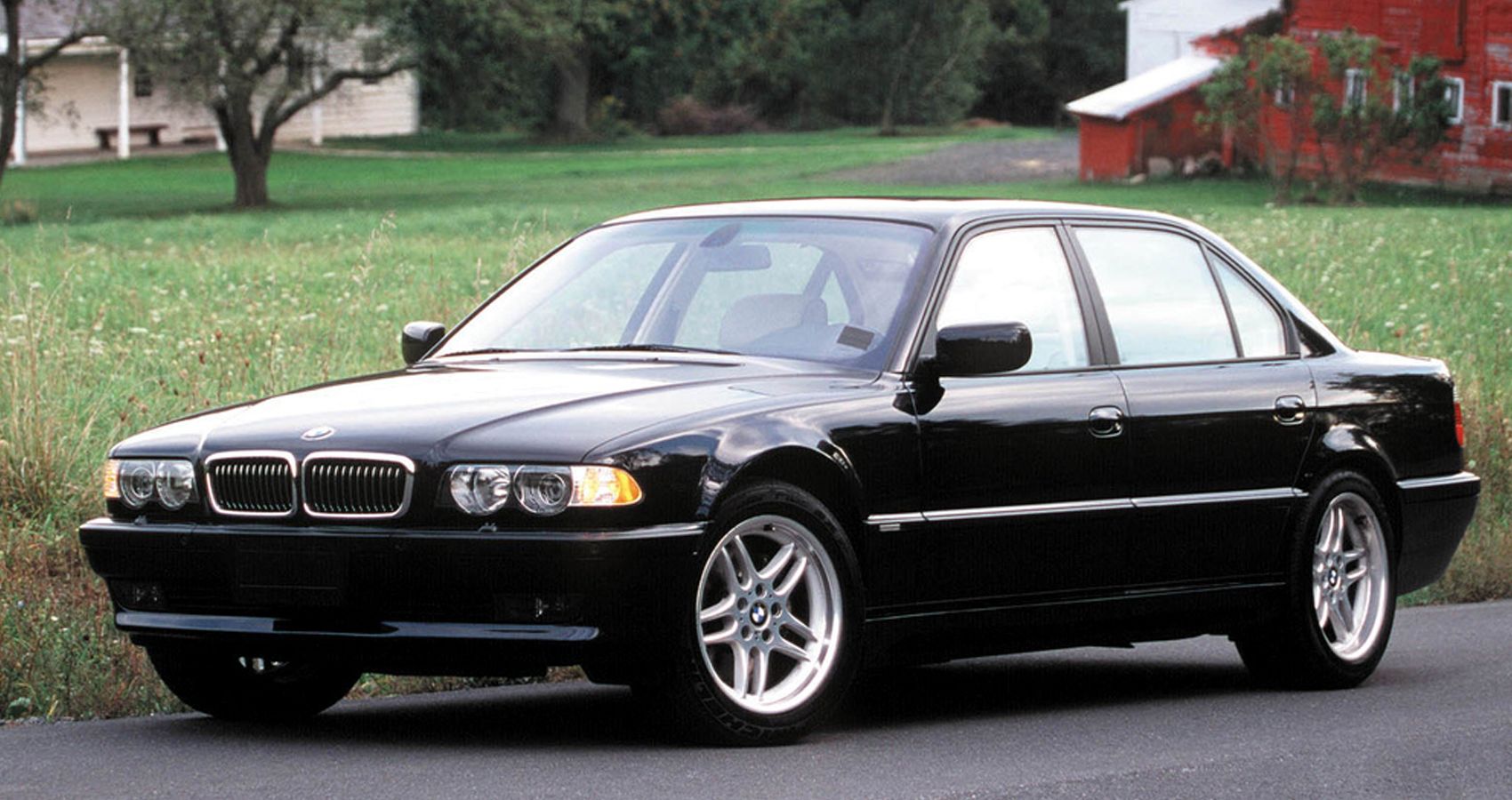 Black E38 7 Series - Front View