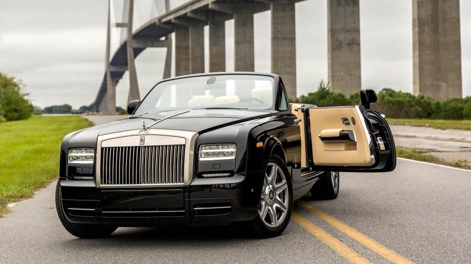 Black Rolls-Royce Phantom Drophead