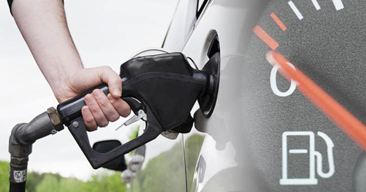 This Is Why American Muscle Cars Are Cheaper Than European Sports Cars