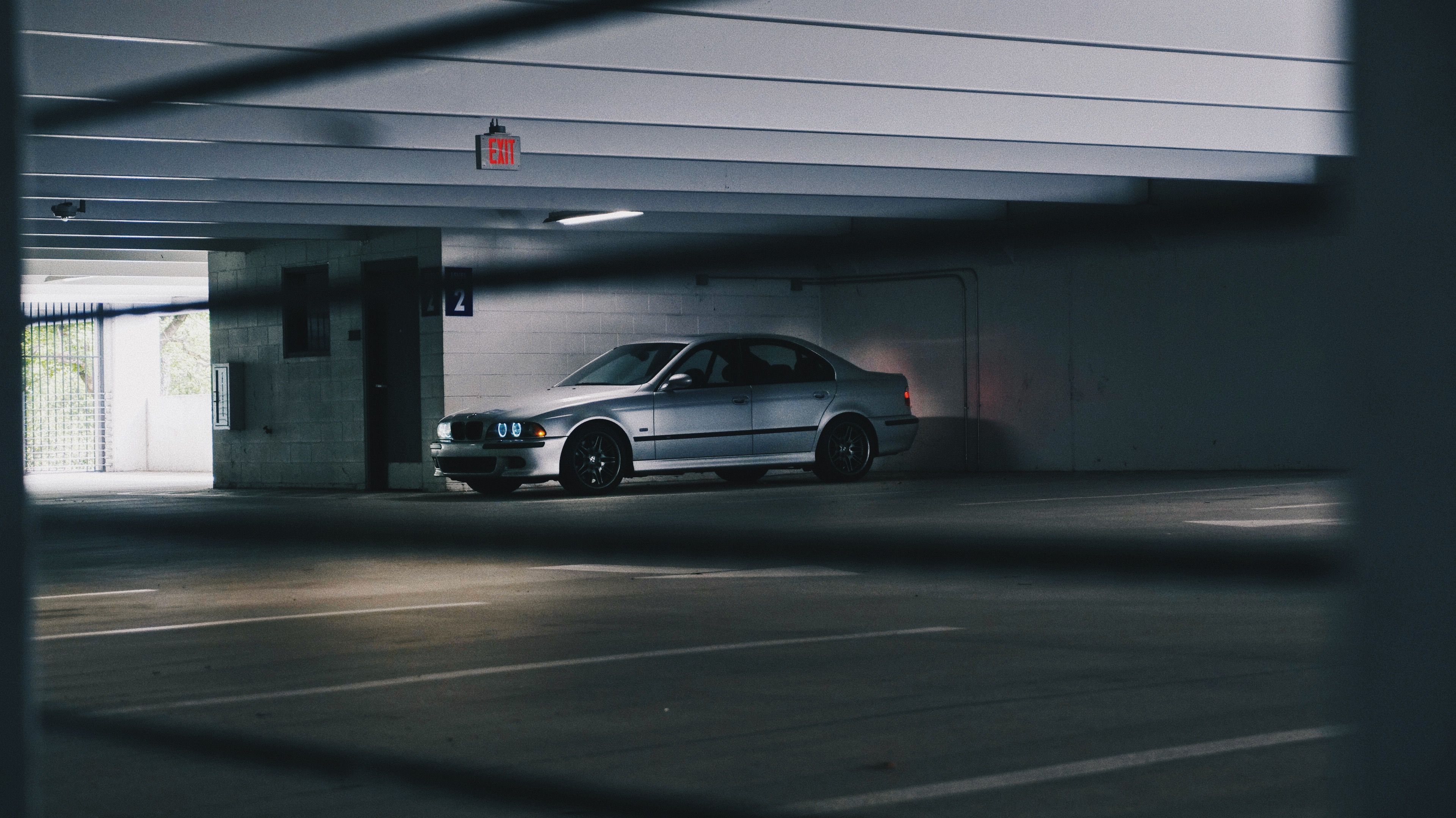 E39 M5 Parking Garage