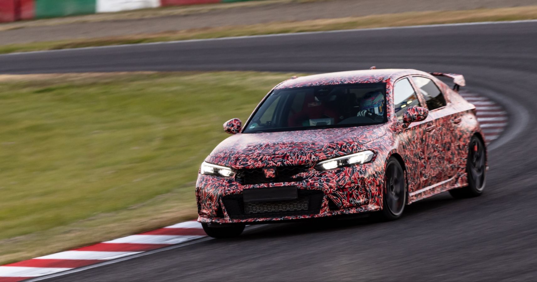 2023 Civic Type R Mid-Ohio Front Quarter