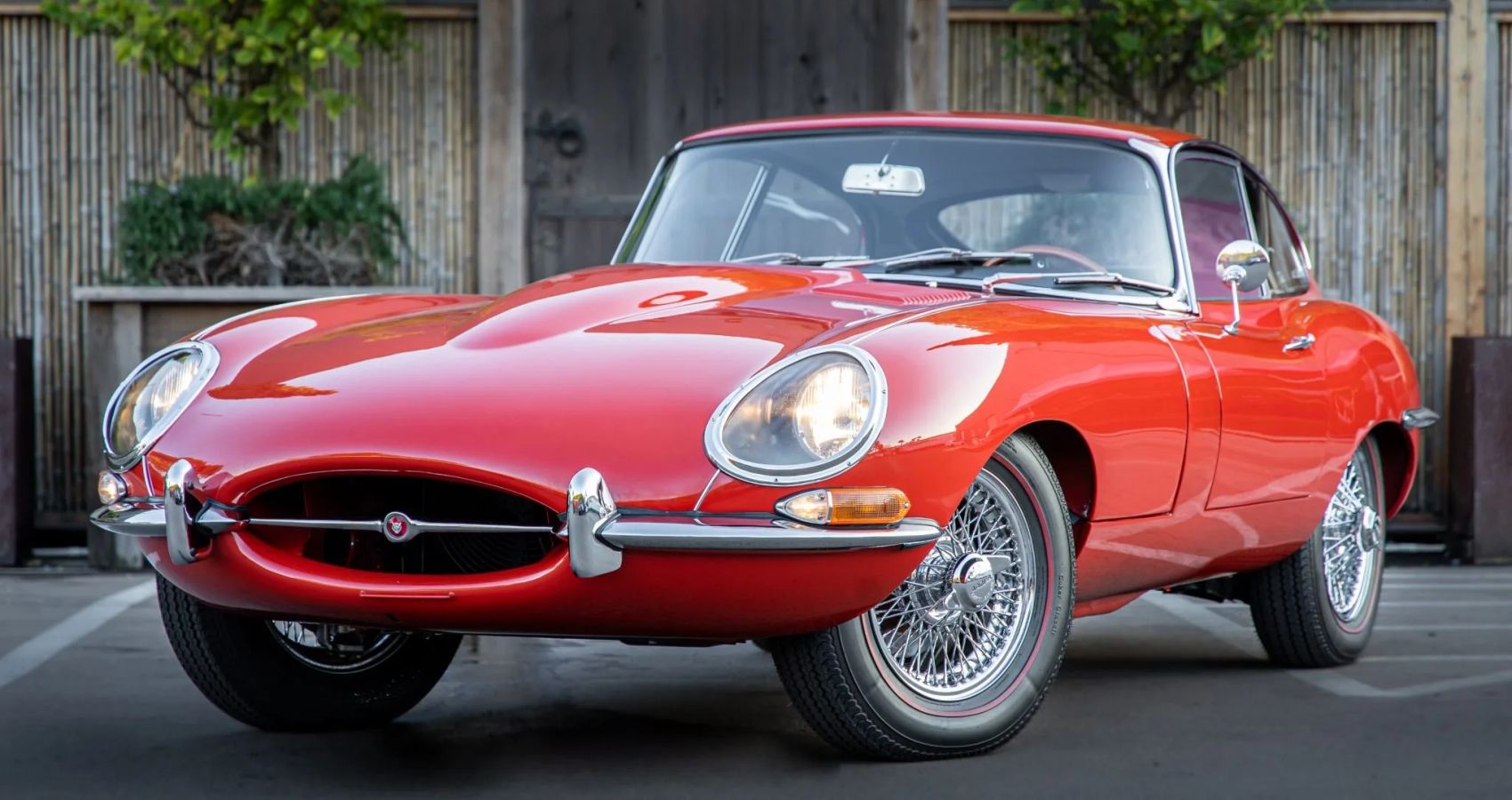 10 Cool Vintage Cars For Collectors And Enthusiasts