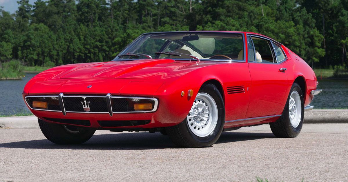 1971 Maserati Ghibli SS cupê de 2 portas em vermelho 