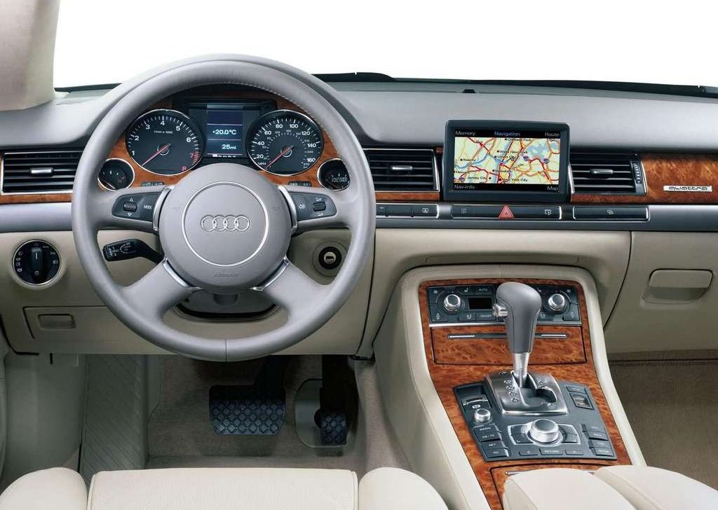 interior del Audi A8 2002 