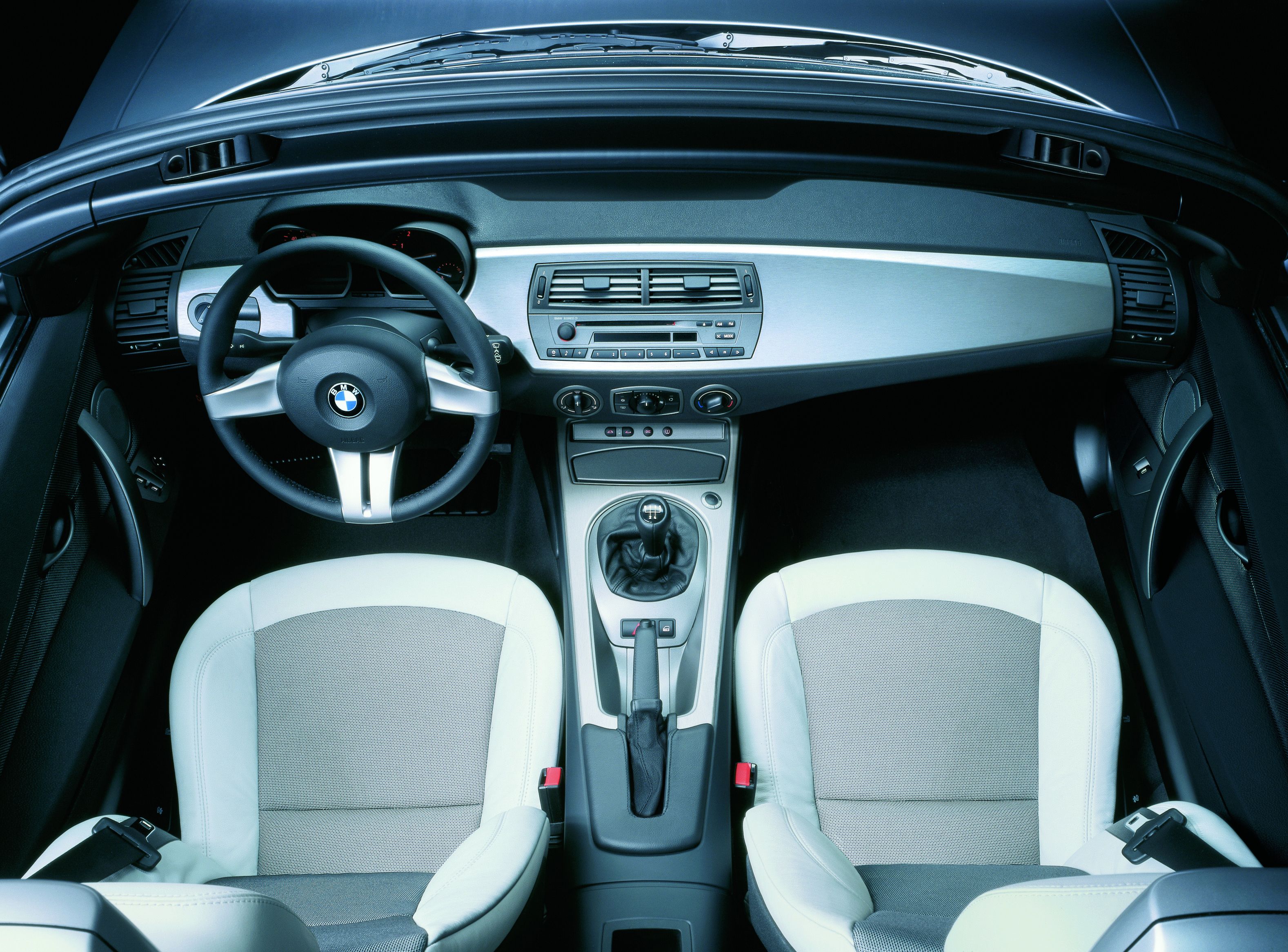 2002 BMW Z4 interior 