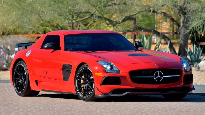 Mercedes-AMG GT 2015 red