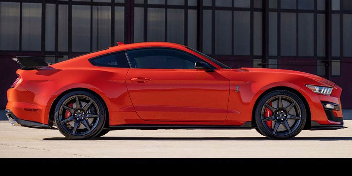 2022 Ford Mustang GT500 - Side Angle