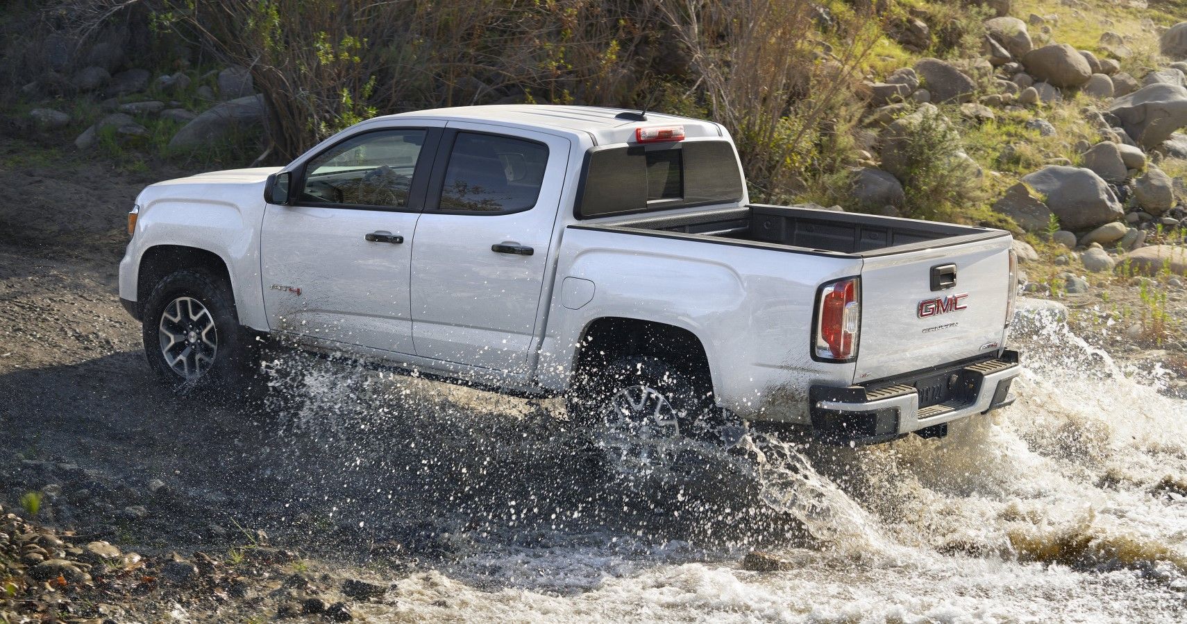 This Is What We Love About The 2022 GMC Canyon AT4