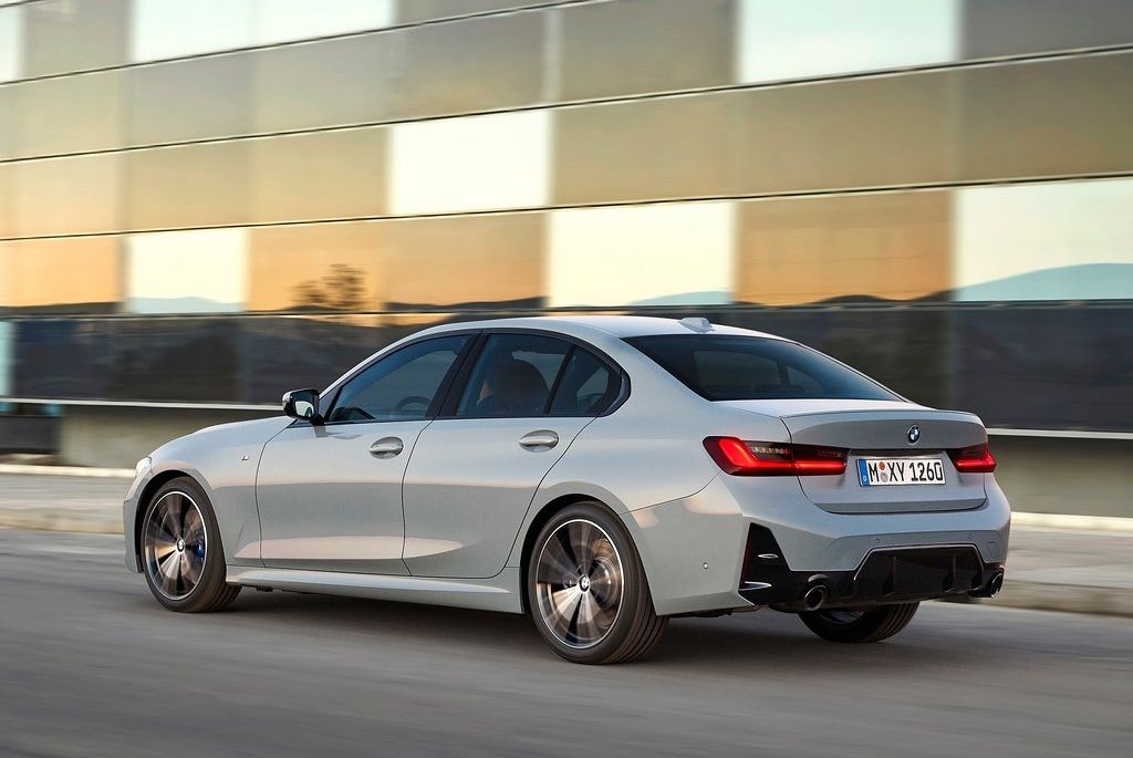 2023 BMW 3 Series On The Move