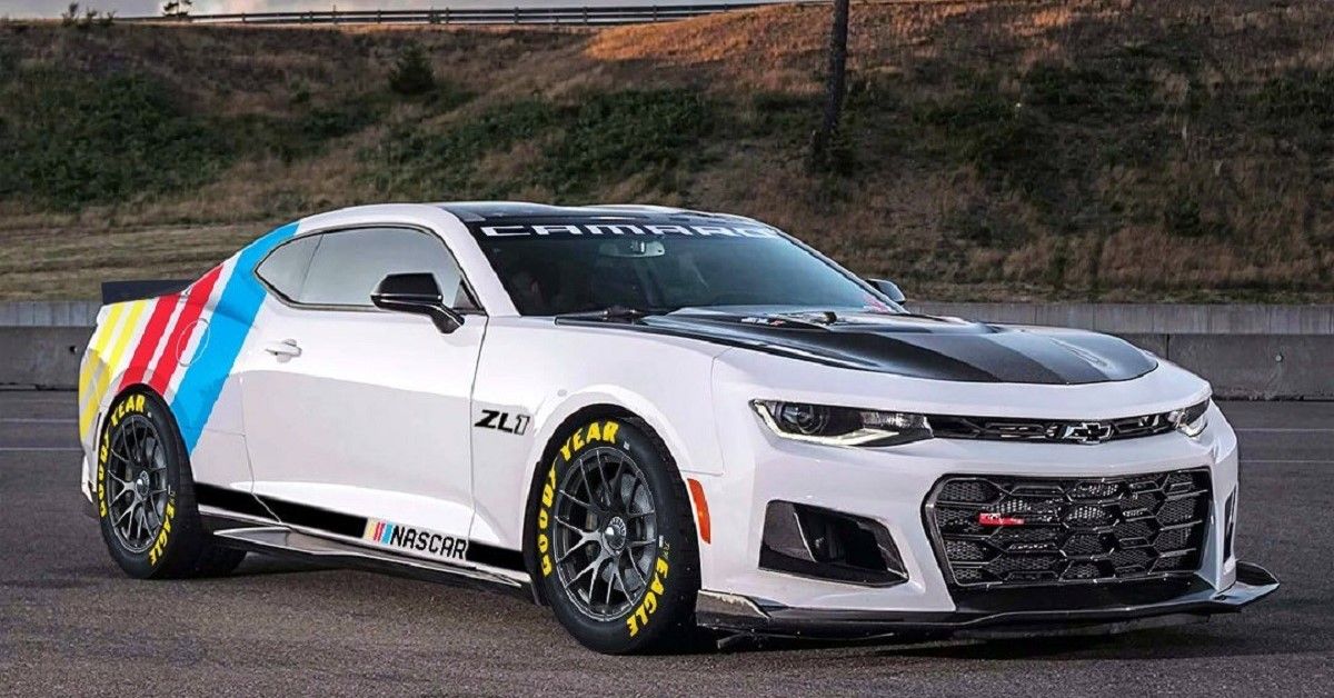 Chevrolet Camaro ZL1 imaginary Nascar render, white, front quarter