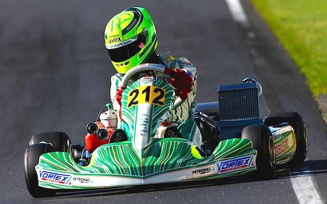 70a068d132fba6230e01321228322585