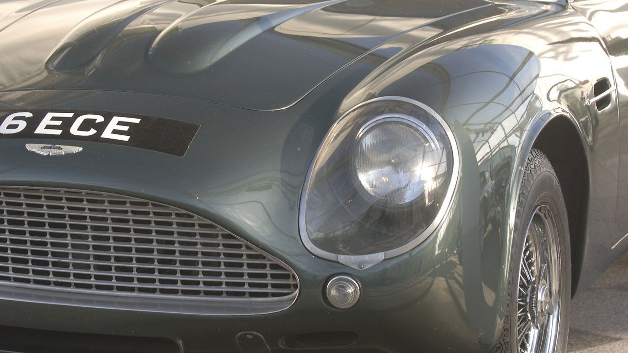 Aston_Martin-DB4_GT_Zagato-1961-Headlight