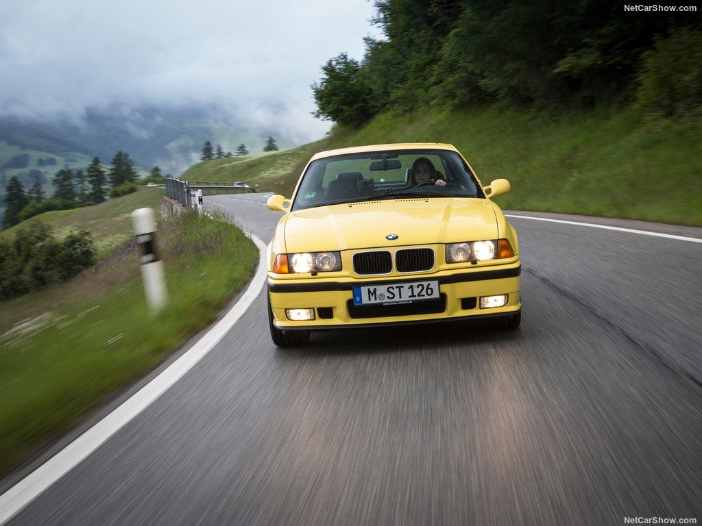 BMW-M3_Coupe-1992-1024-42