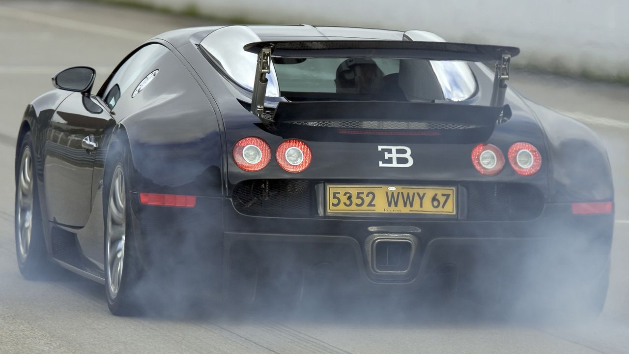 Bugatti_Veyron_2005