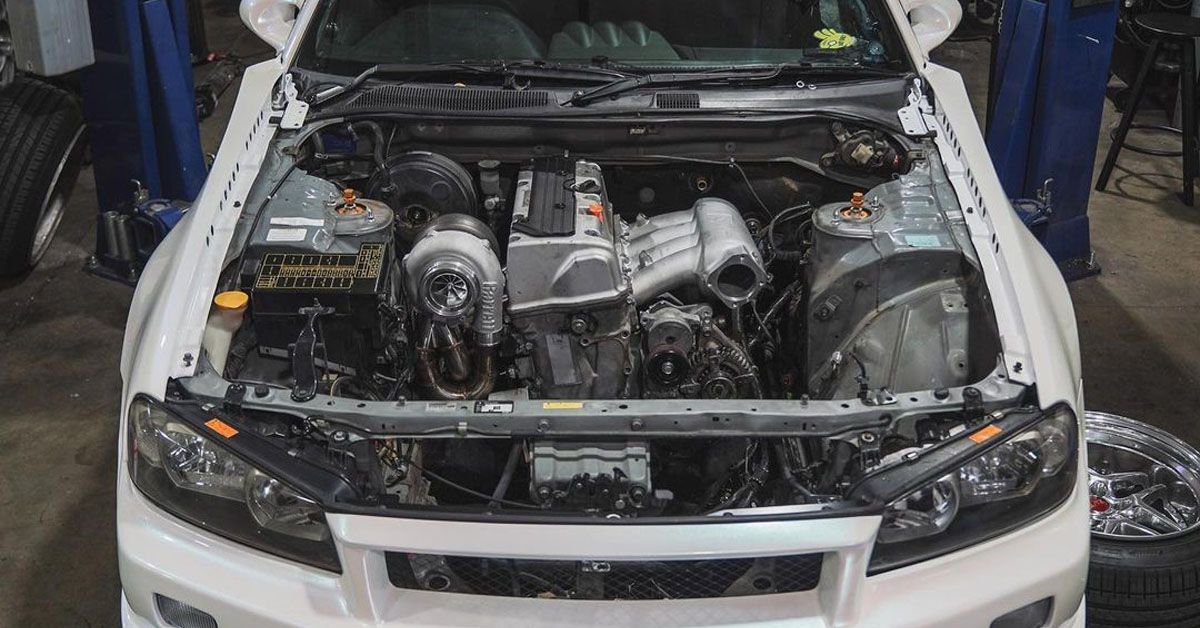 Honda K-Series Swap Nissan R34 Skyline, engine bay from above, front profile 