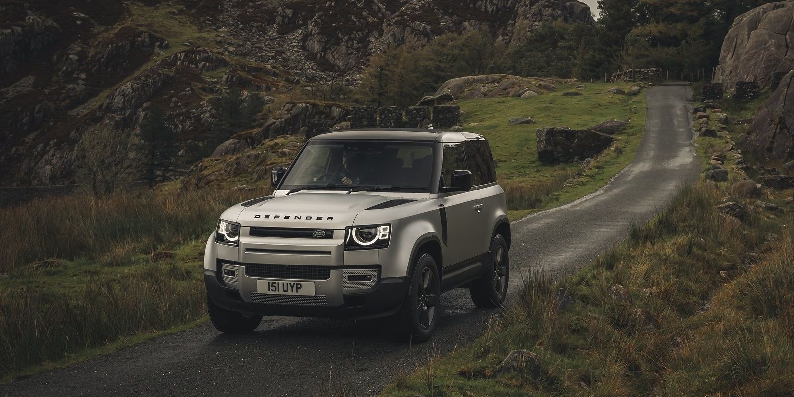 10 Coolest Features Of The 2023 Land Rover Defender