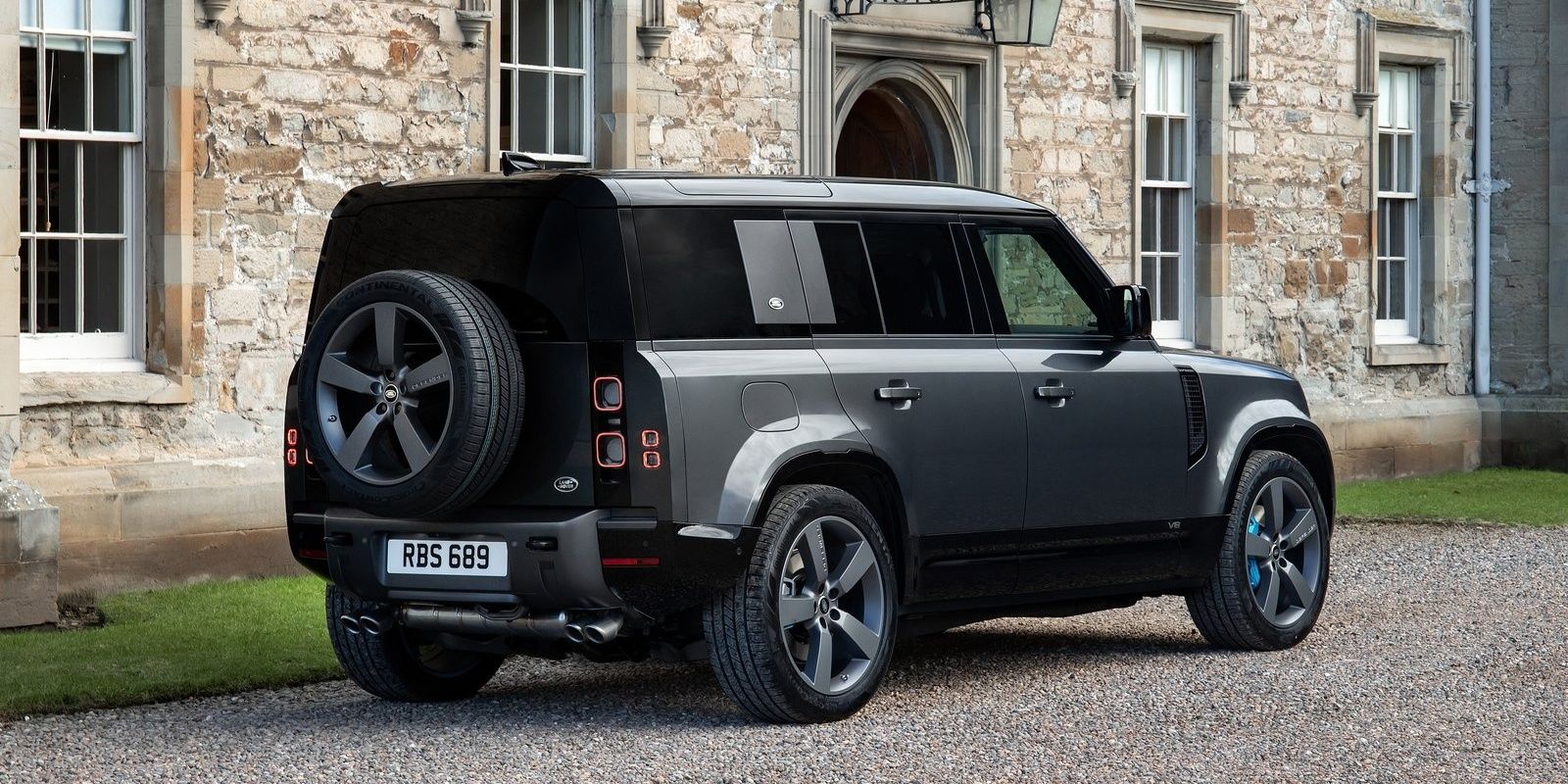 10 Coolest Features Of The 2023 Land Rover Defender