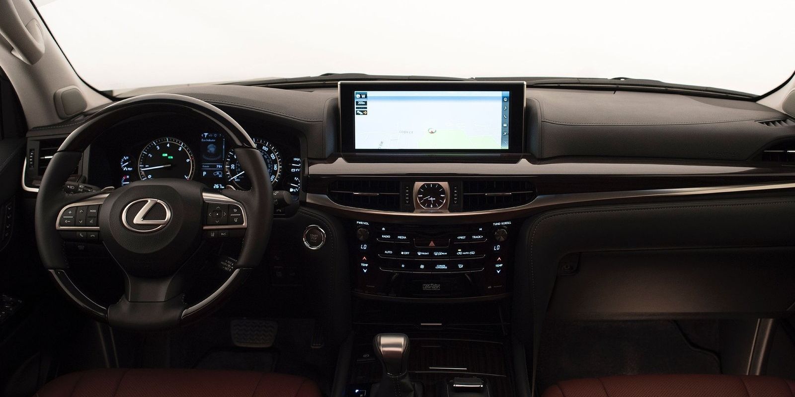 Lexus LX570 interior