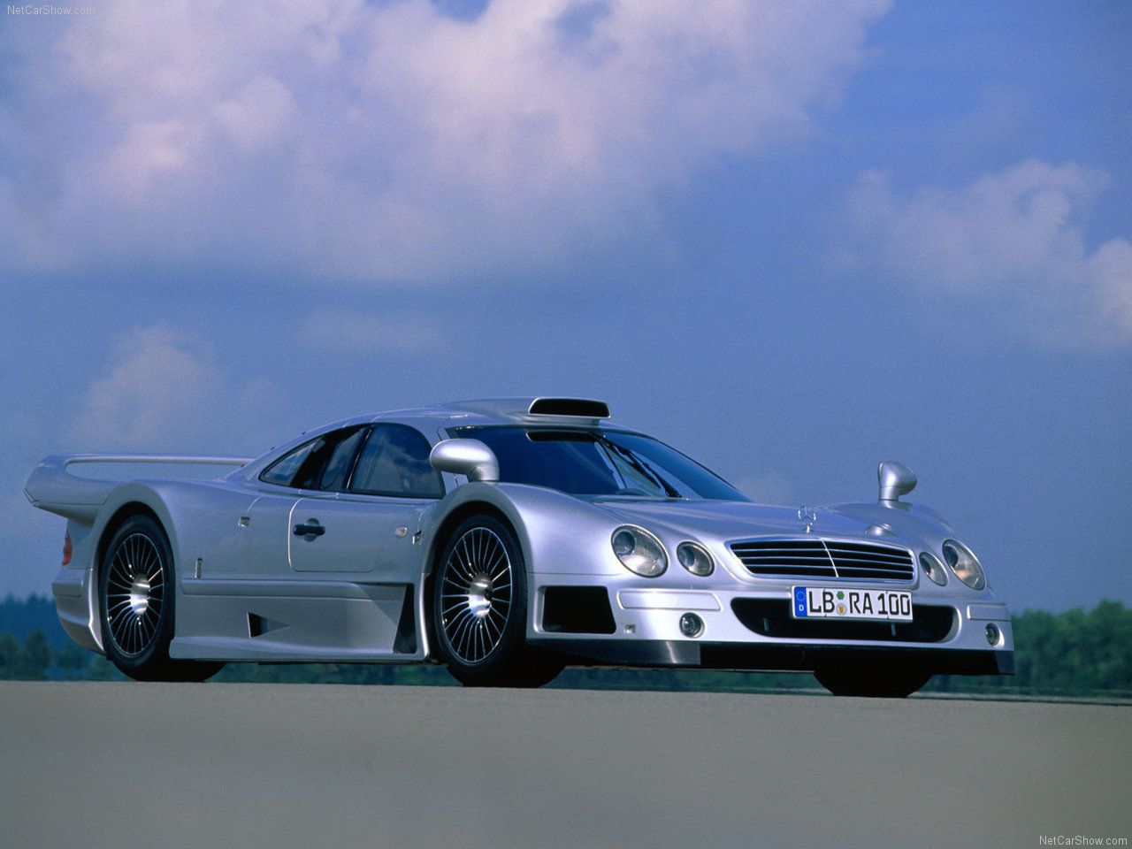 Mercedes-Benz CLK GTR at sunset, front and side view