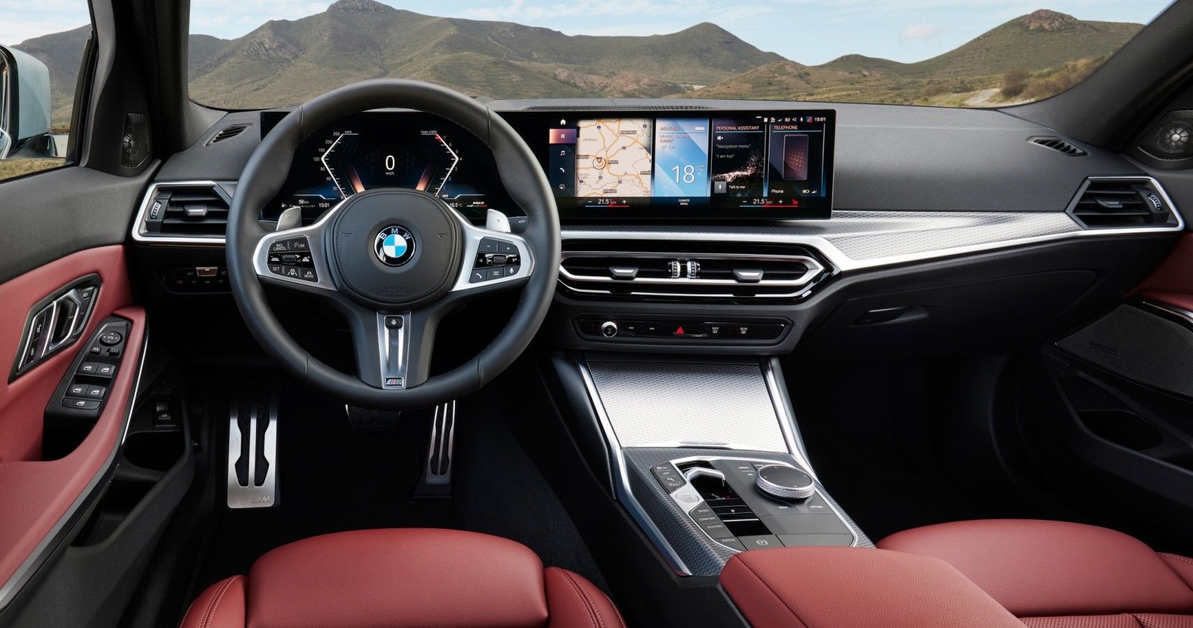 Vista del diseño del tablero interior del BMW Serie 3 2023