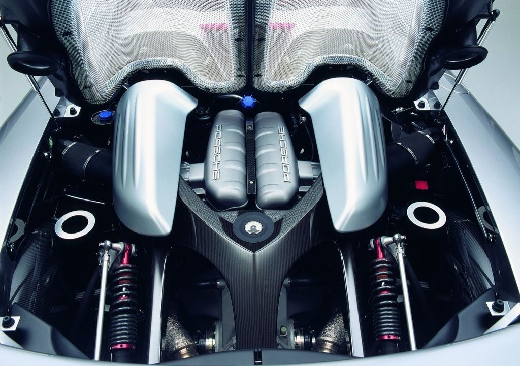 Porsche Carrera GT's Engine