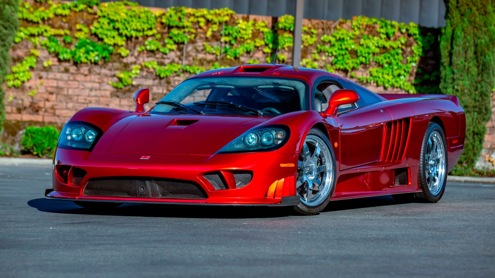 Saleen S7 Red, front 3/4 view