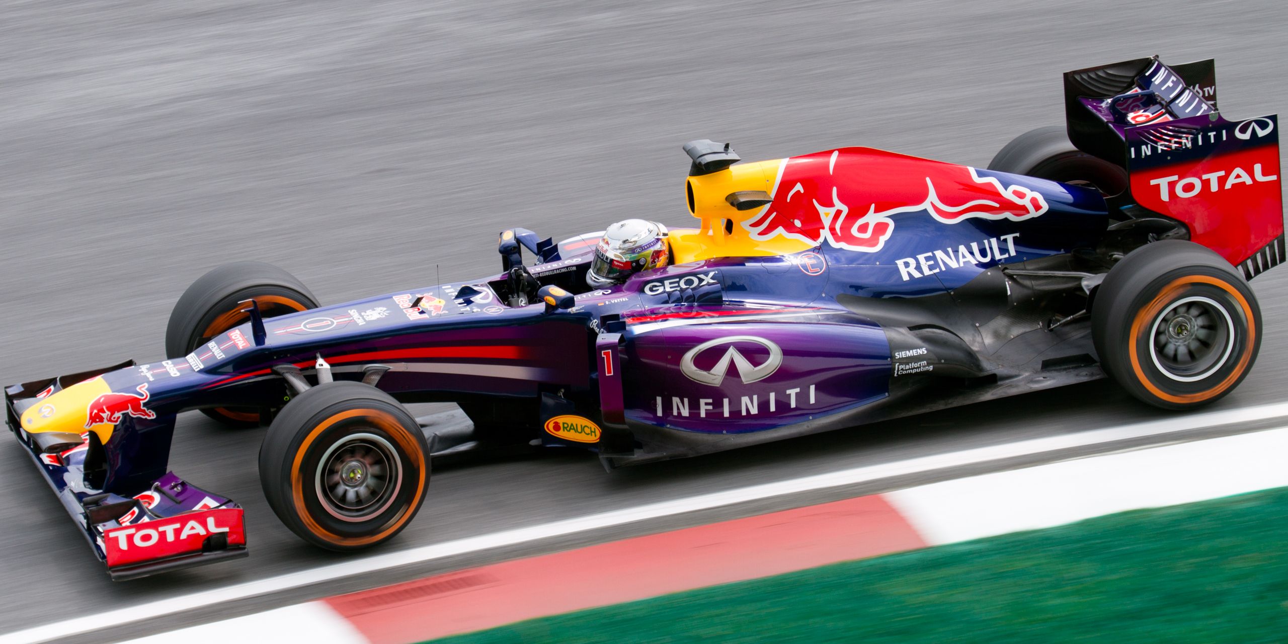 Sebastian_Vettel_2013_Malaysia_FP1