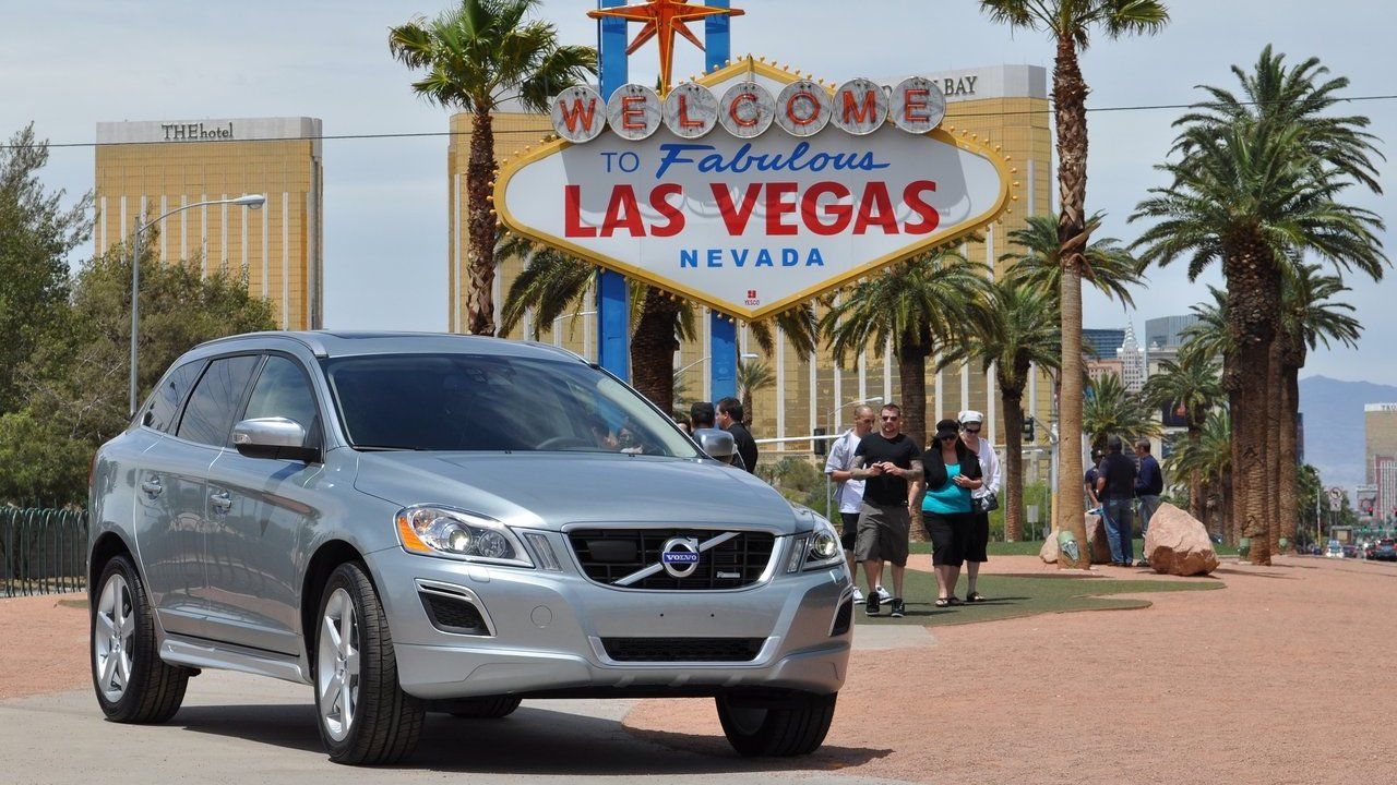 Silver 2012 Volvo XC60 Front View