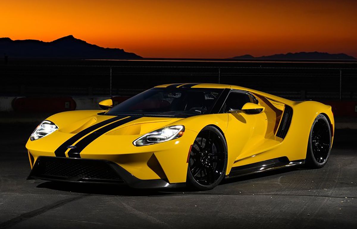 Yellow 2017 Ford-GT - Front Angle