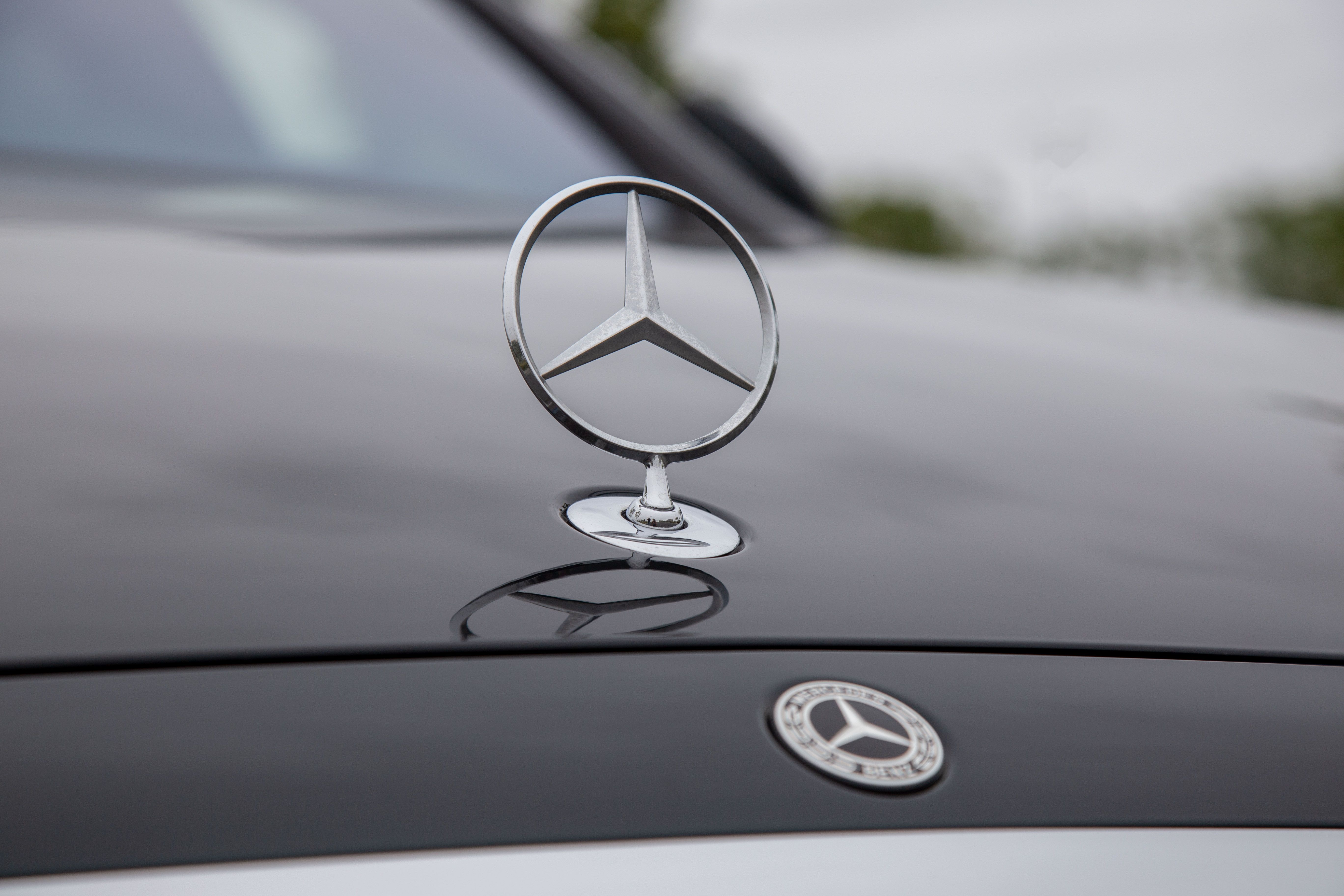 2022 Mercedes-Benz S500 4Matic Mercedes Emblem