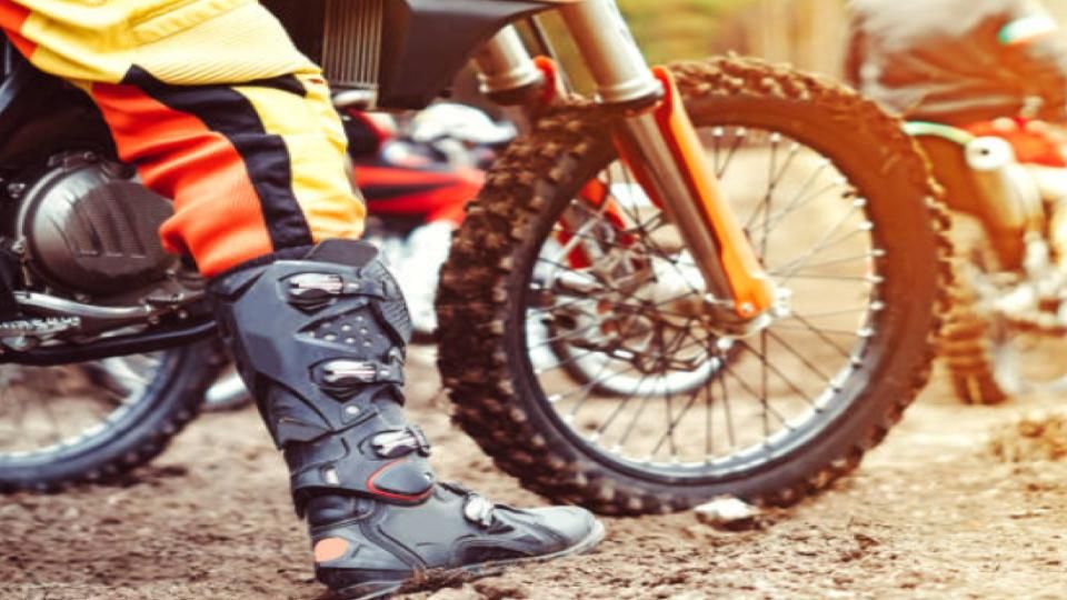 10 Essential Items Every Motorcyclist Needs