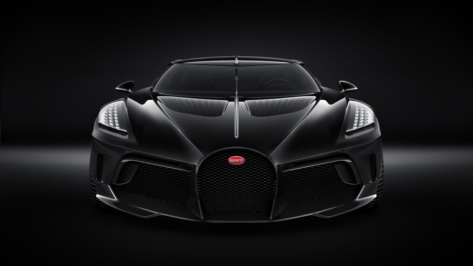 The Bugatti La Voiture Noire front end.