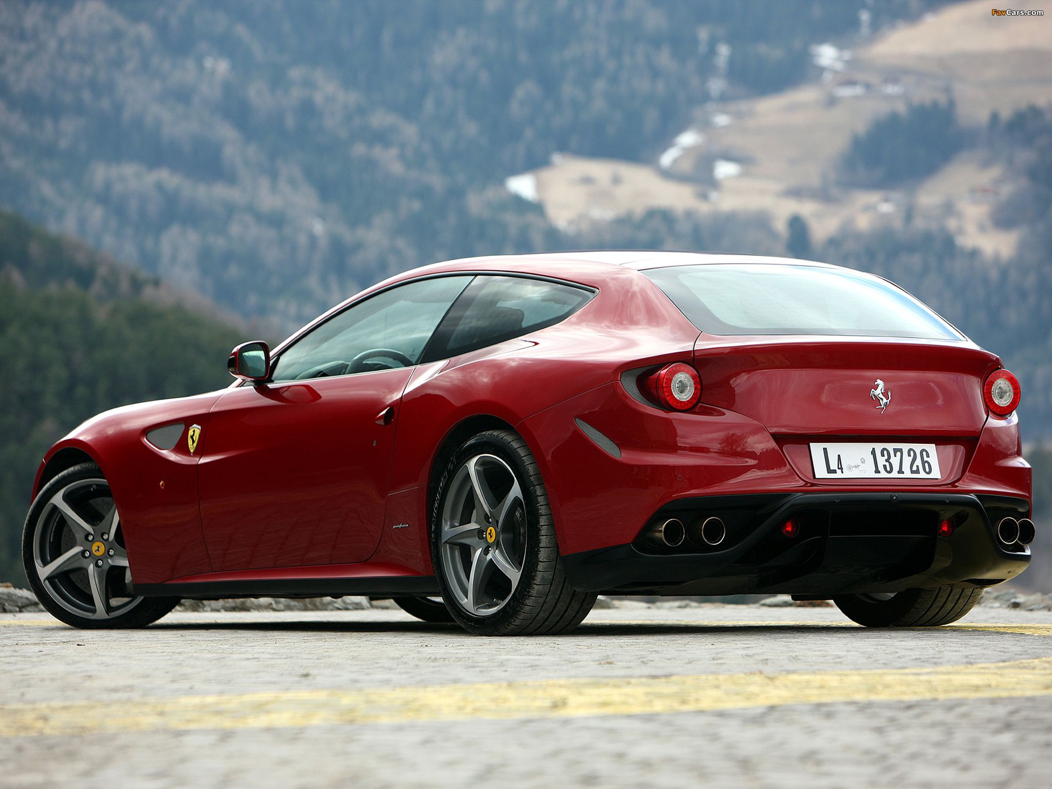 2011-Ferrari-FF