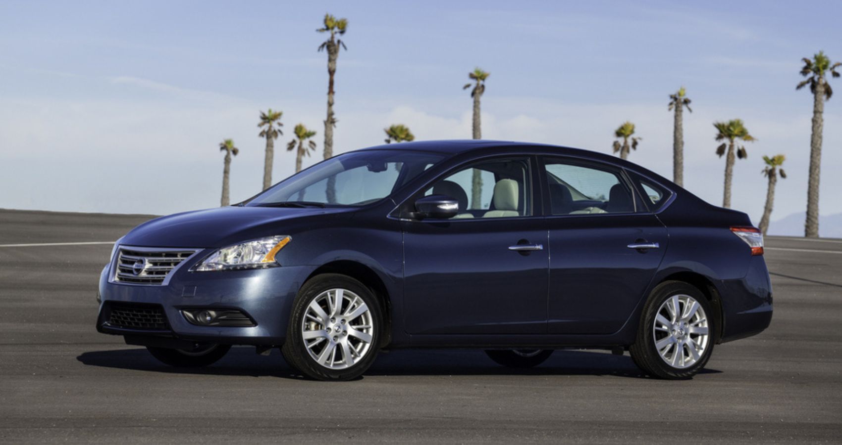 2014 Nissan Sentra Side View in Navy Blue