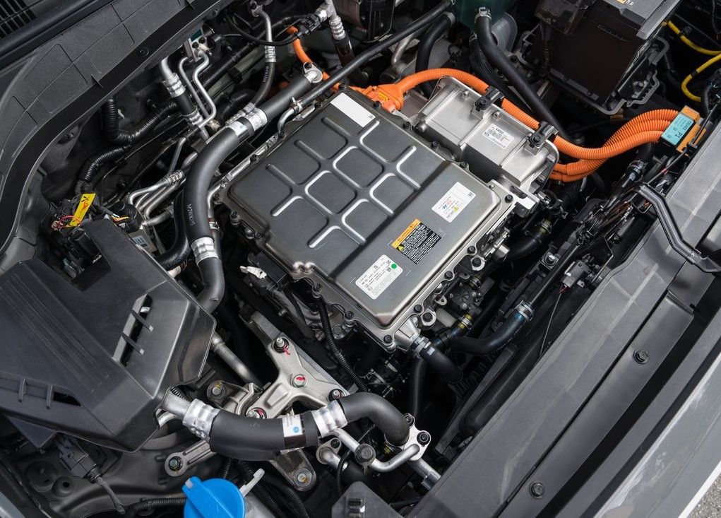 2019 Silver Hyundai Kona Electric engine 