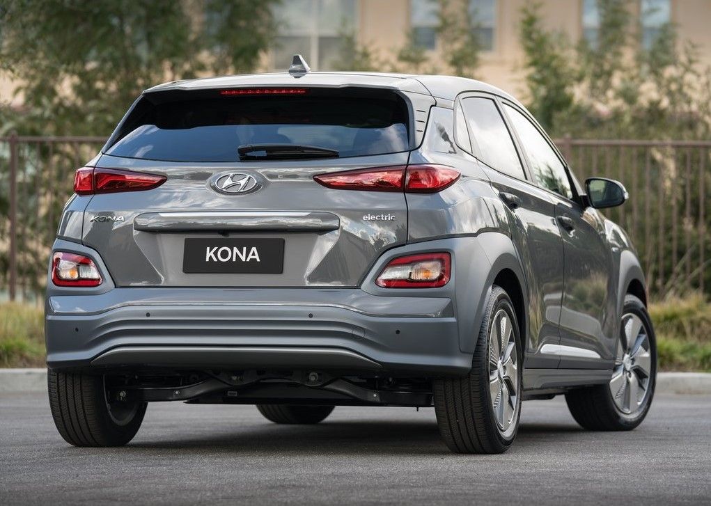 2019 Silver Hyundai Kona Electric rear view 