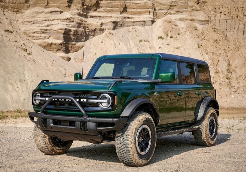 Green 2022 Ford Bronco