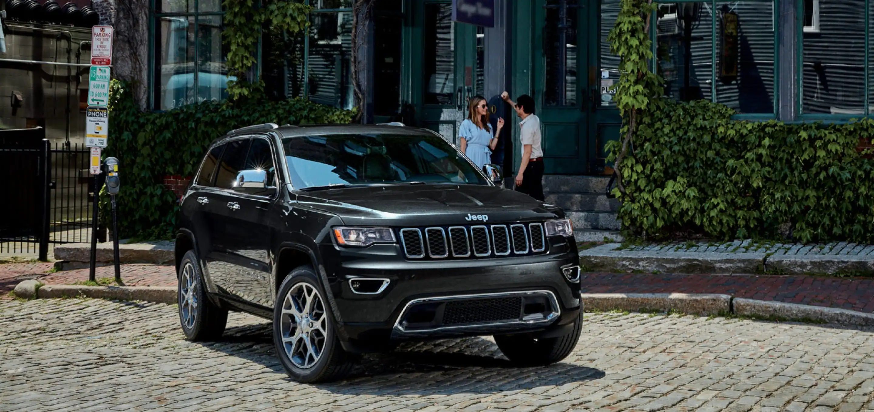 The 2022 Jeep Grand Cherokee WK on the street.