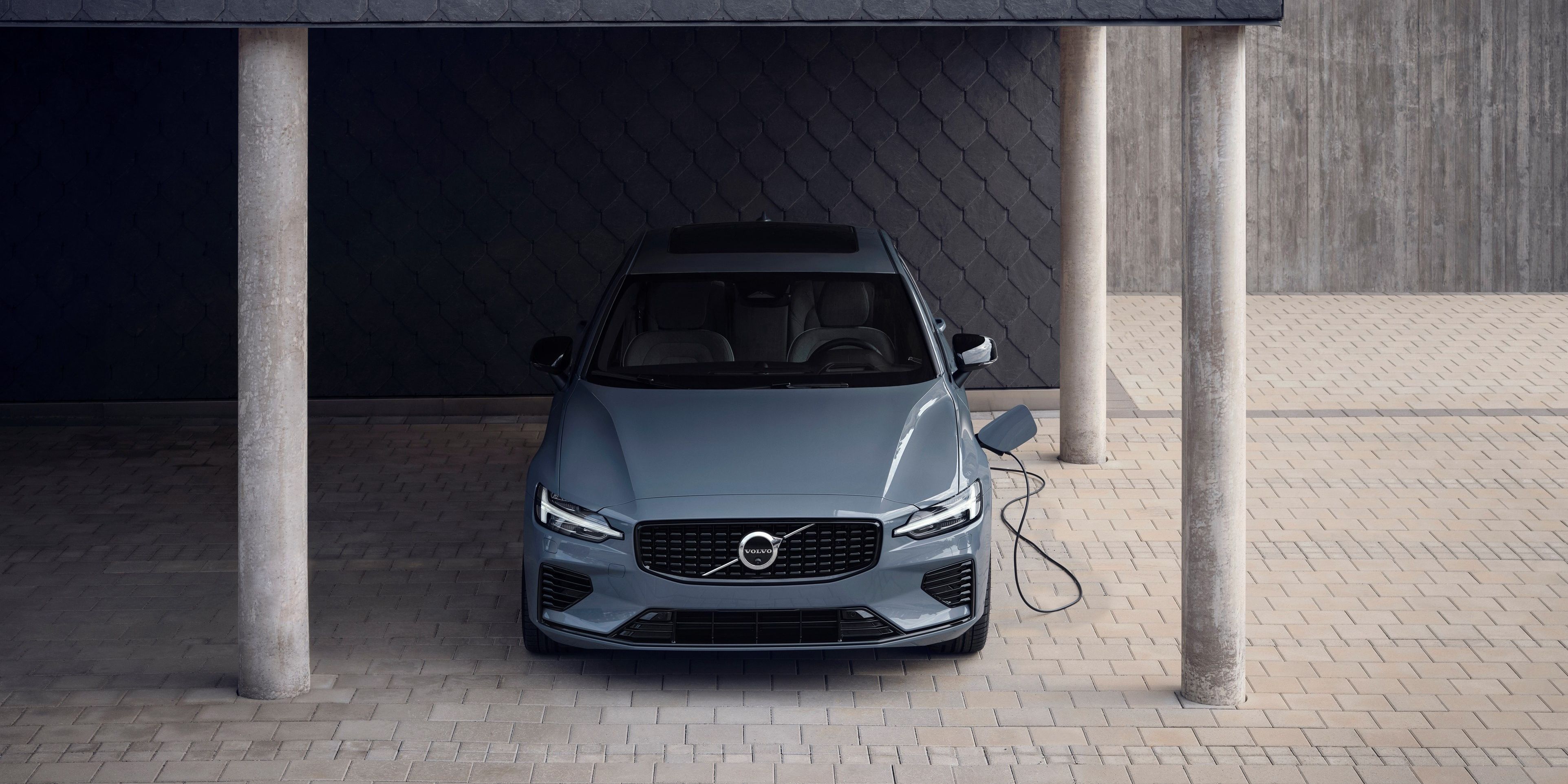 2022 Volvo S60 T8 Recharge 2 Cropped