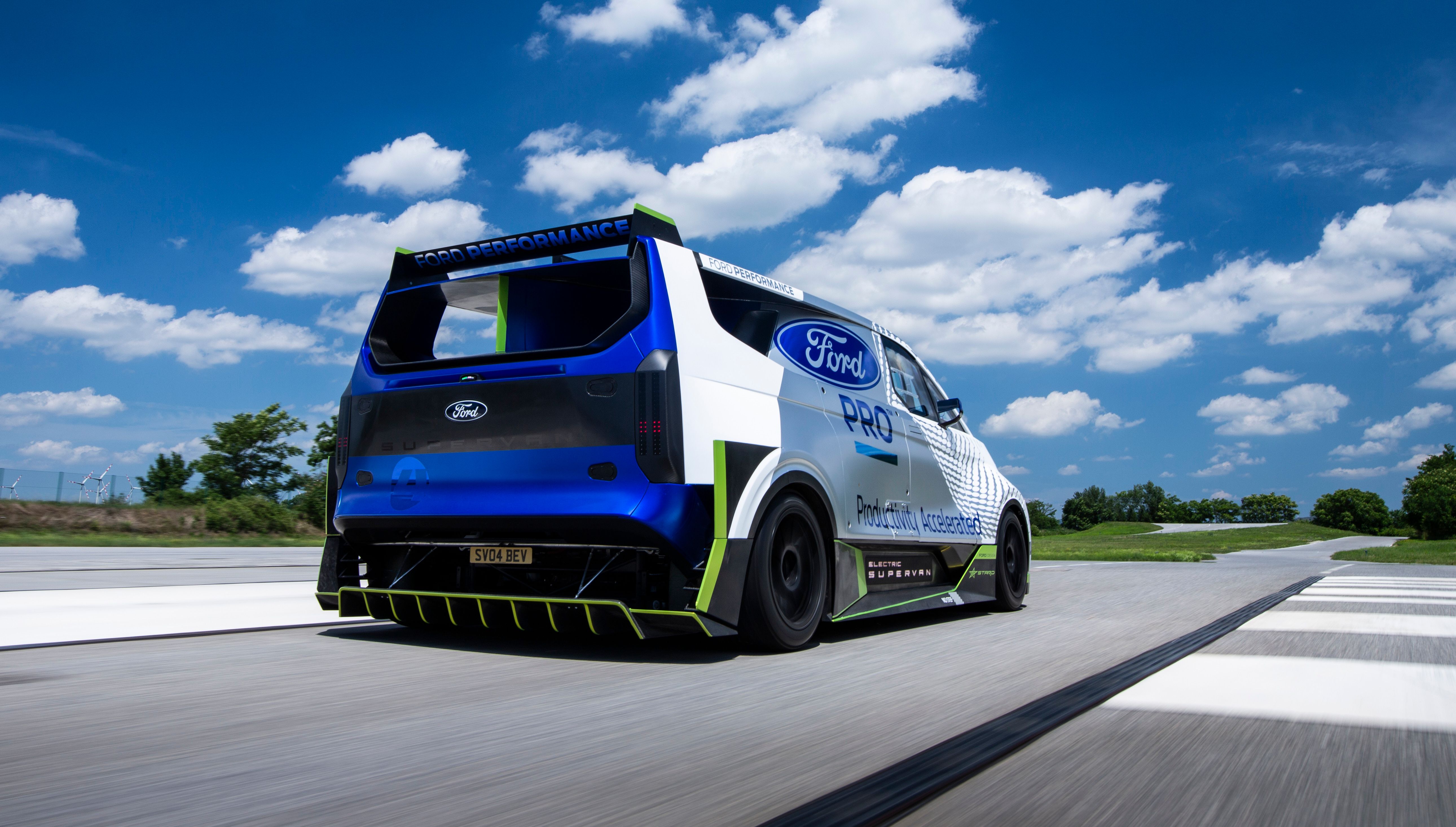 2022 Ford Supervan