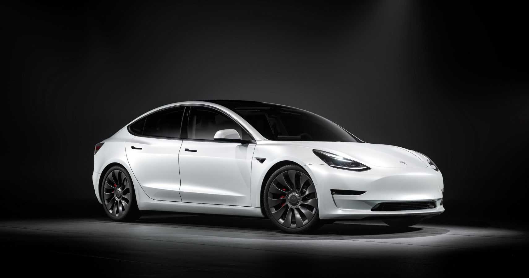 2022 Tesla Model 3 front third quarter view