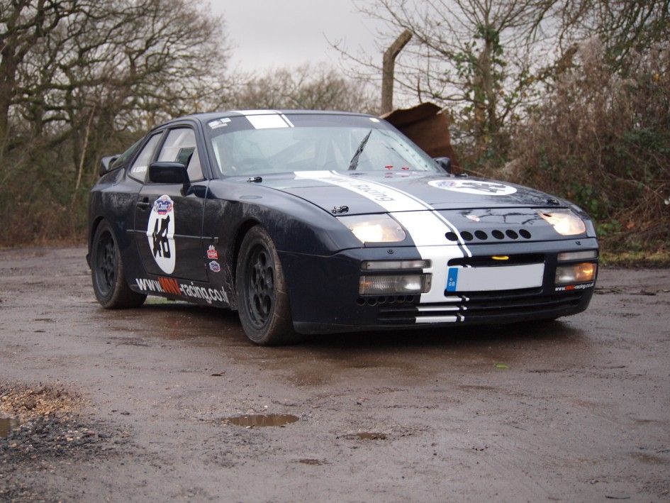 944-Turbo-Race-Car-945x709