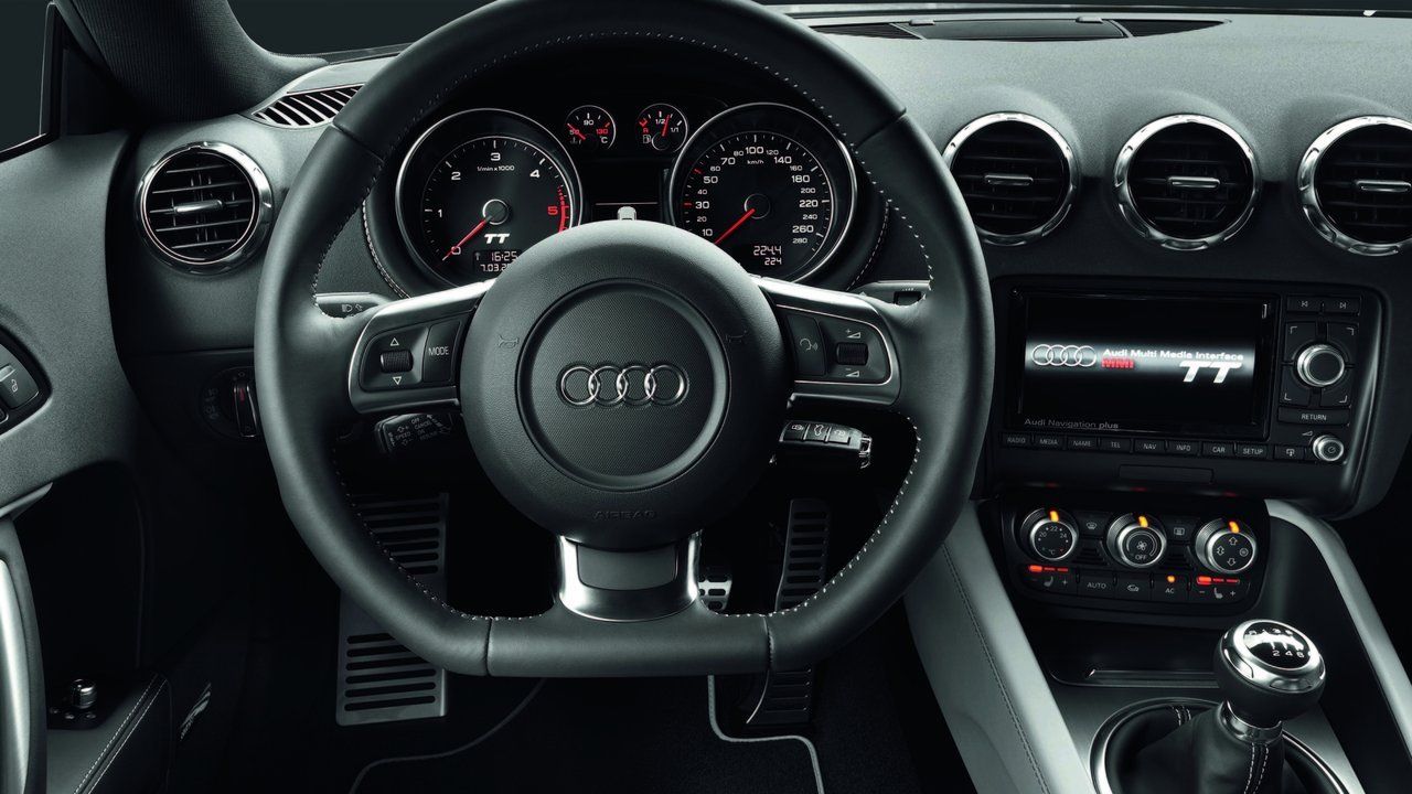 Audi-TT_Coupe-2011-