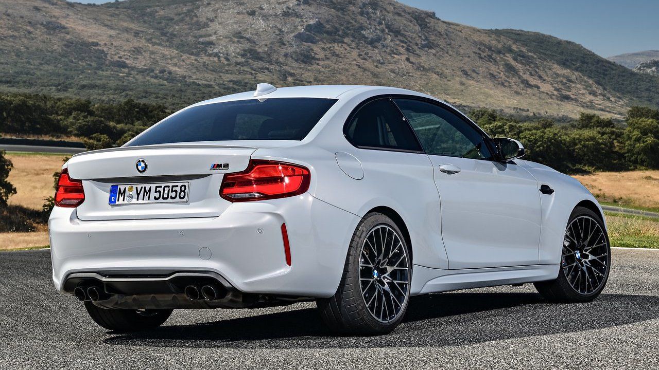 BMW-M2_Competition-rear