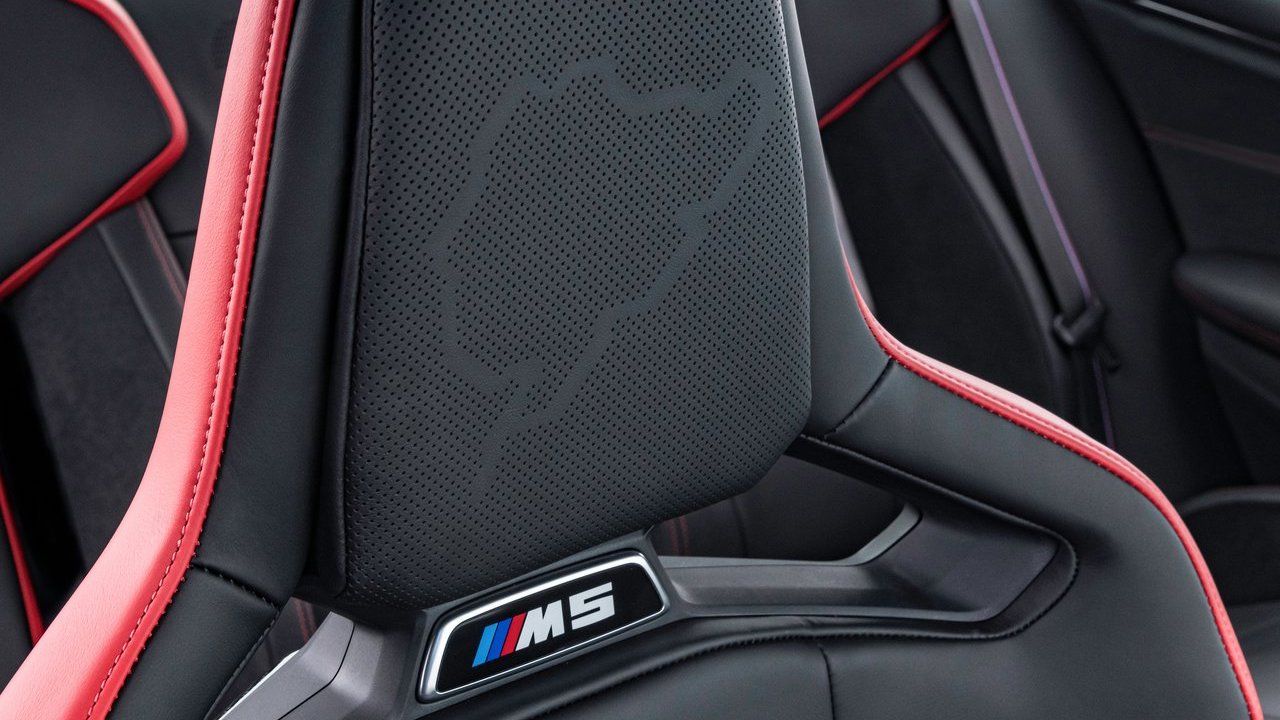 BMW-M5_CS-2022-Headrest 