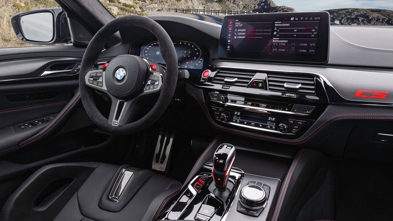 BMW-M5_CS-2022-Interior