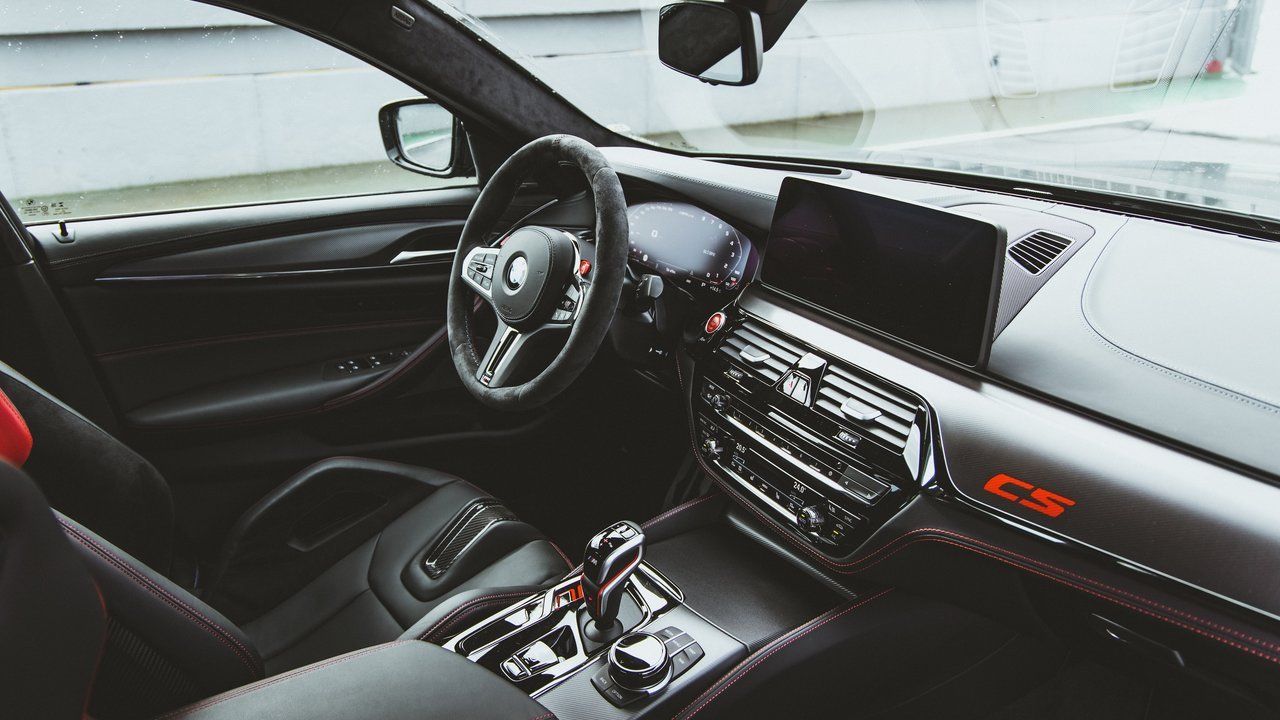 BMW-M5_CS-2022-interior-2-1
