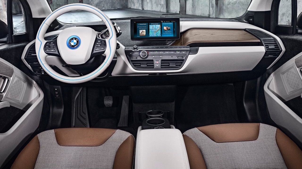 BMW-i3-Infotainment Alt View